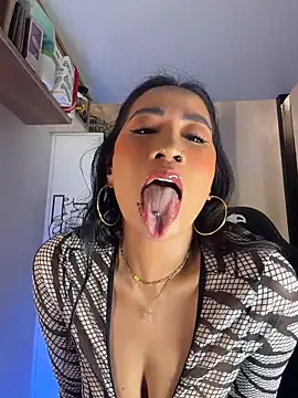 AsianMilfSheryl's Webcam Show