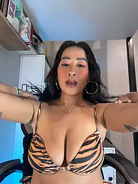 โชว์เว็บแคมของ AsianMilfSheryl