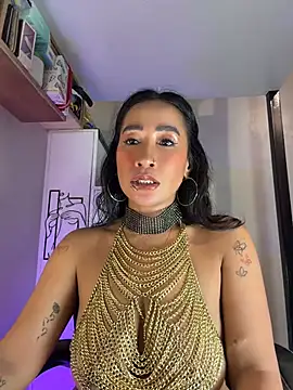 AsianMilfSheryl Show in webcam