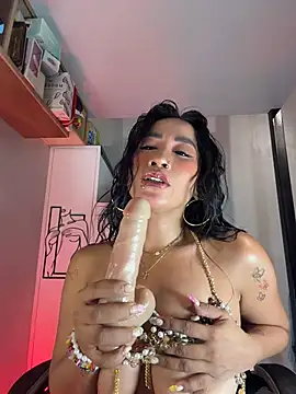 AsianMilfSheryl Pertunjukan Webcam