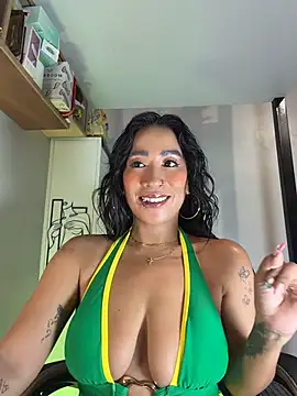 AsianMilfSheryl's Live XXX Chat