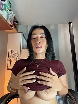 AsianMilfSheryl 网络视讯表演
