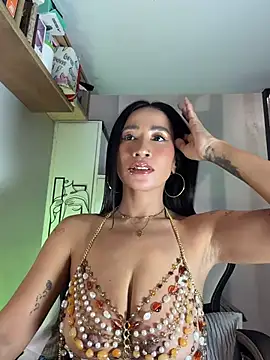 Chat XXX en directo de AsianMilfSheryl