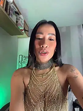 AsianMilfSheryl Adlı Modelin Web Kamerası Şovu