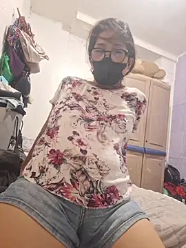 Mommy_shineのライブXXXチャット
