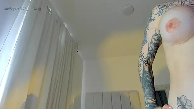 Ally_Snow's Webcam Show