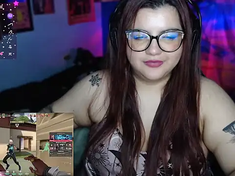 Annee23 Adlı Modelin Web Kamerası Şovu