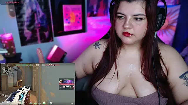 Annee23 Adlı Modelin Web Kamerası Şovu