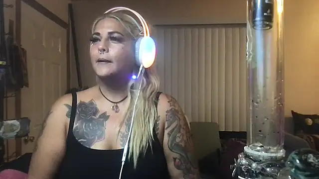 ShineyQuinn Шоу с уебкамера