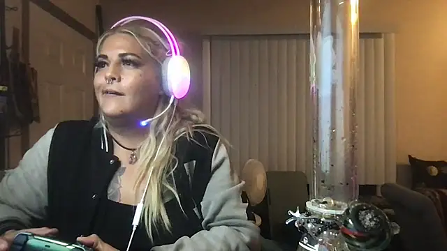Вебкам-шоу ShineyQuinn