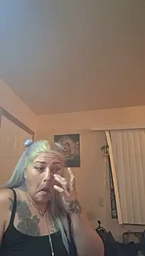 ShineyQuinn Show Webcam