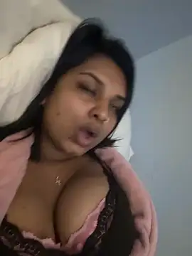 layla_amin's Webcam Show