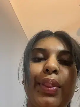 layla_amin Chat XXX in diretta