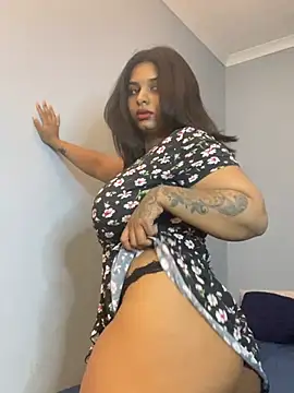 layla_amin Pertunjukan Webcam