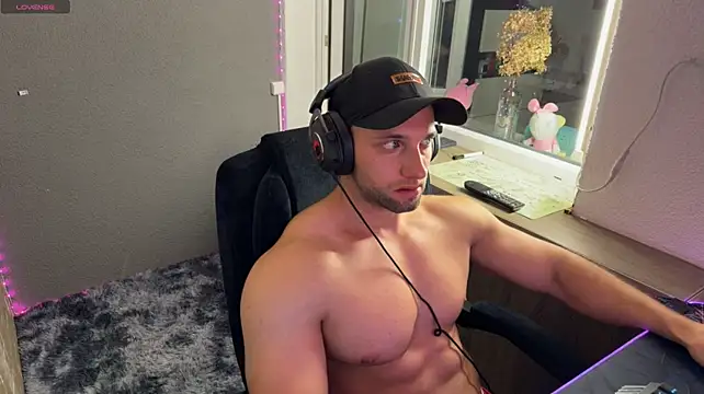 michaelbradleu Adlı Modelin Web Kamerası Şovu