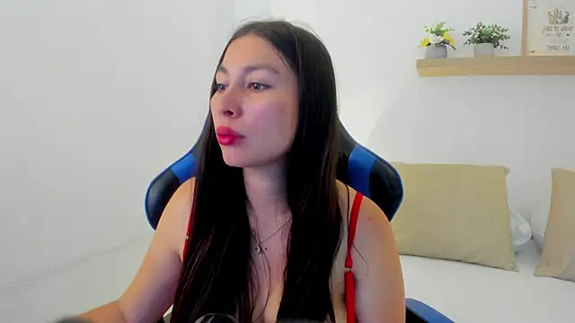 bella_99_'s Live XXX Chat