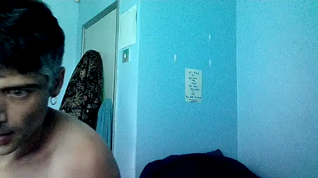 houseofbrats Show in webcam