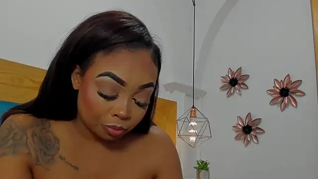 sweetlinddsay Show in webcam