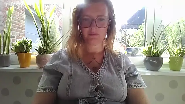 LiquidLeonie Webcam Show