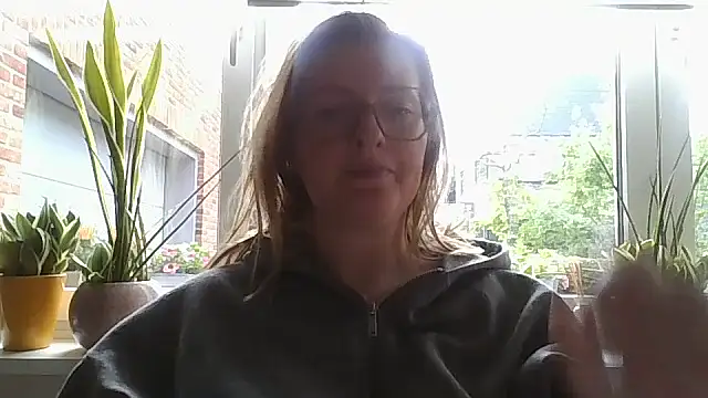 LiquidLeonie Live XXX-Chat