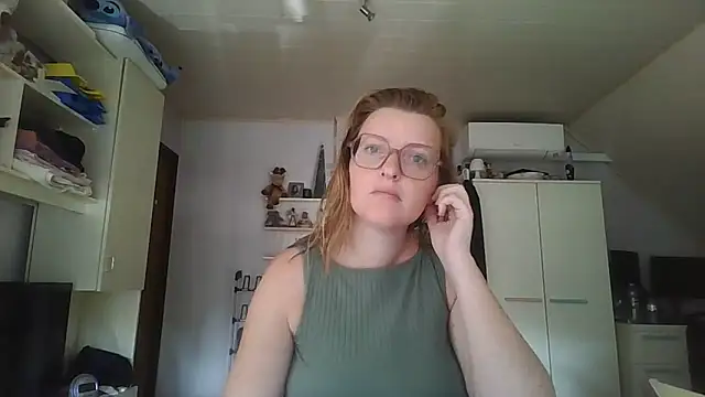 LiquidLeonie – Naživo XXX chat