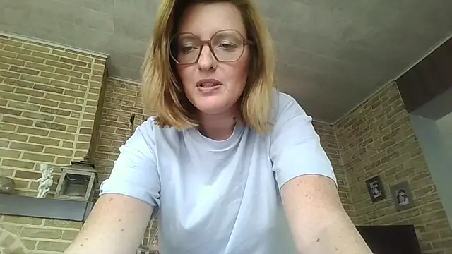 Chat XXX en directo de LiquidLeonie