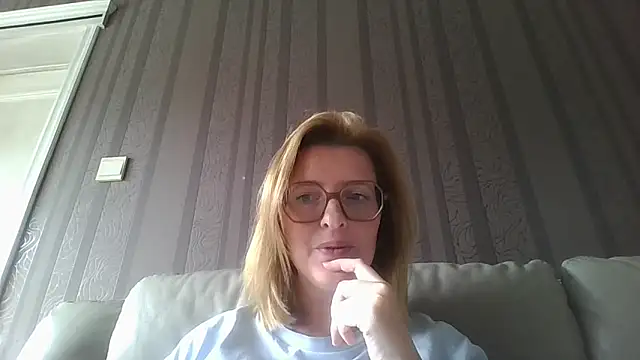 LiquidLeonie – Live XXX-chat