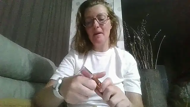 Chat +18 de LiquidLeonie ao vivo