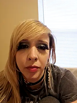 AmethystFoxx Show in webcam