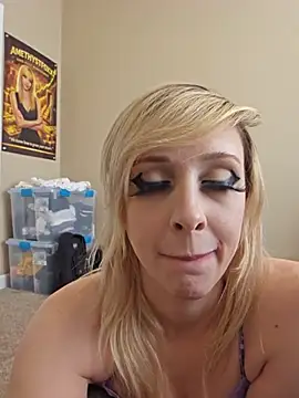 AmethystFoxx Pertunjukan Webcam