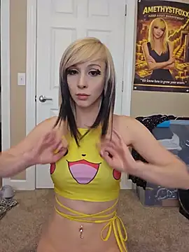 AmethystFoxx Show in webcam
