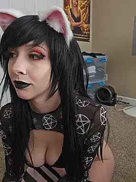 AmethystFoxx Show in webcam
