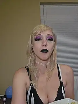 AmethystFoxx: онлайн-секс-чат