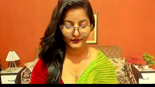 Jasmine_Jaey1 Adlı Modelin Canlı XXX Sohbeti
