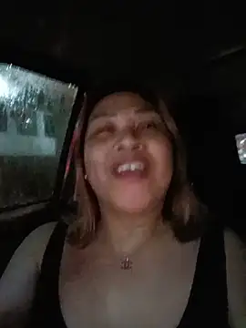 Sweet_asian_kylie élő XXX-chatje