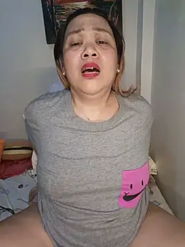 Sweet_asian_kylie Pertunjukan Webcam