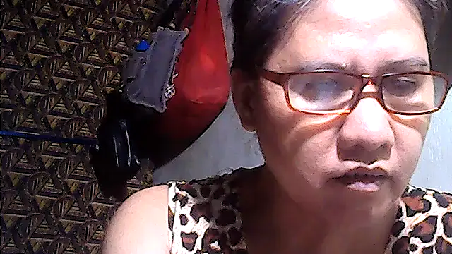 sweetsosie18's Live Chat Room
