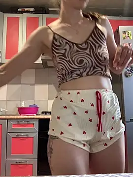 SeducingYoghourt Adlı Modelin Canlı XXX Sohbeti