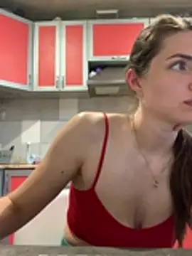 צ'אט XXX בשידור חי של SeducingYoghourt