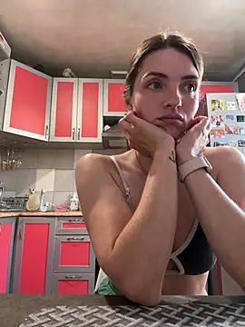 SeducingYoghourt Adlı Modelin Canlı XXX Sohbeti