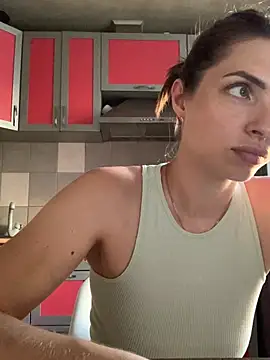 SeducingYoghourt Adlı Modelin Canlı XXX Sohbeti