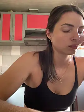 צ'אט XXX בשידור חי של SeducingYoghourt