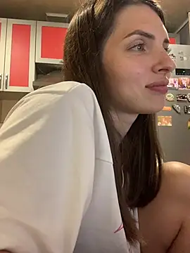 SeducingYoghourt Adlı Modelin Canlı XXX Sohbeti