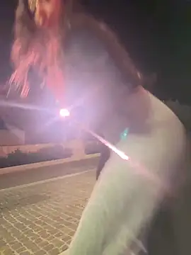 Lalla_Amanin Webbikameraesitys