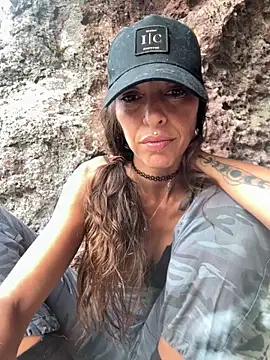 Lalla_Amani Pertunjukan Webcam