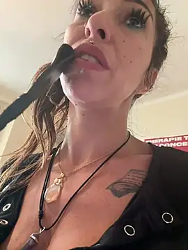 Lalla_Amani Chat XXX live