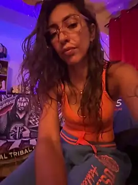 Chatroom XXX en direct de Lalla_Amani