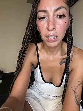 Lalla-Amani Adlı Modelin Canlı XXX Sohbeti
