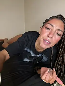 Lalla-Amani Chat XXX live