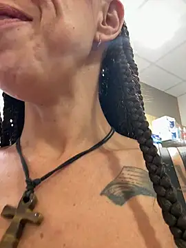 Lalla-Amani Chat XXX live
